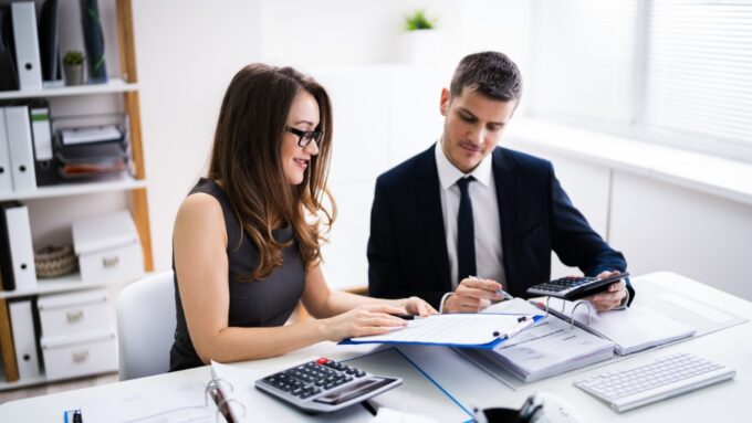 pożyczki dla firm, porównanie pożyczek, RRSO, koszt pożyczki, Grow Pay, finansowanie firmy, pożyczka online, biznes, MŚP, warunki pożyczki, szybka pożyczka